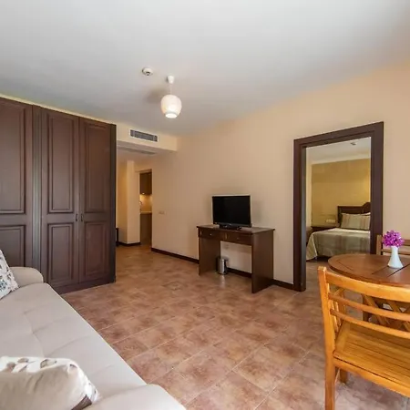 Sleeps 2, Shared Pool - Awz 304, 1