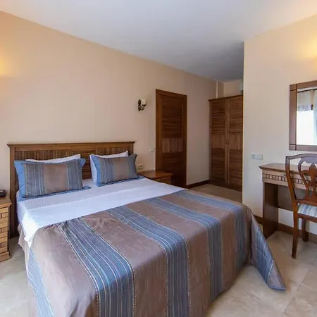 Sleeps 2, Shared Pool - Awz 304, 1 ムーラ