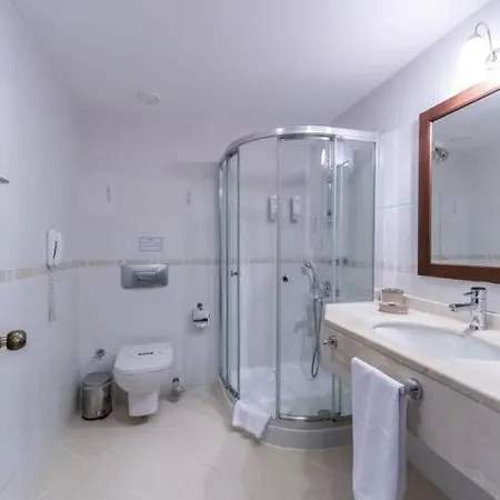 Sleeps 2, Shared Pool - Awz 304, 1 アパート ムーラ